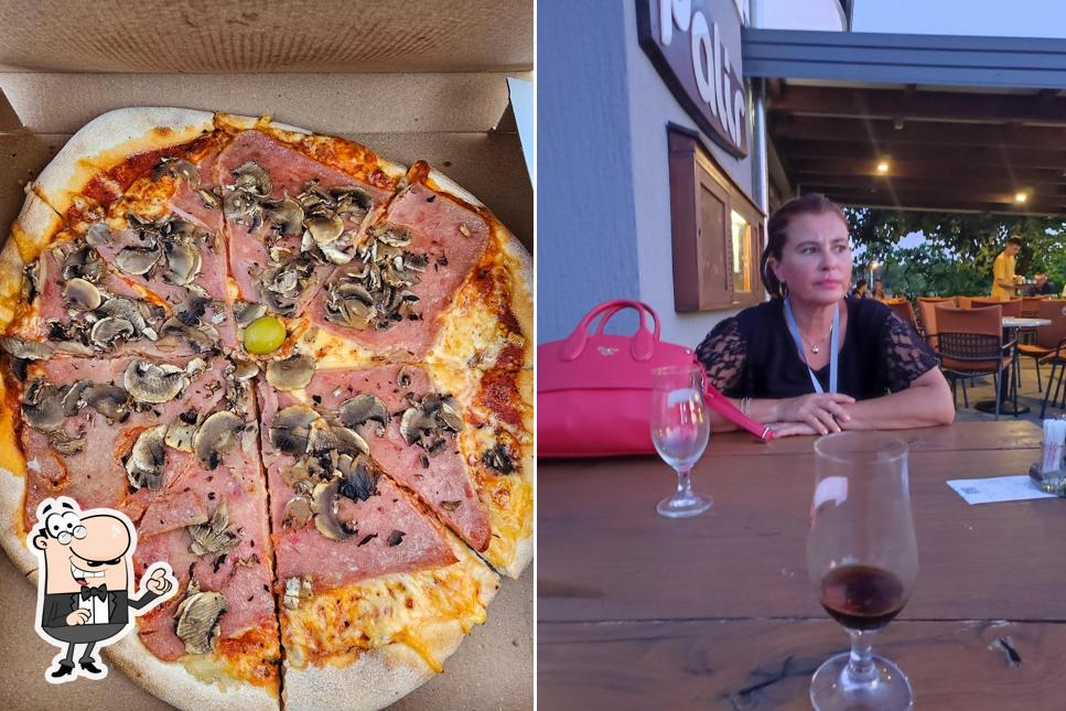 Dai un'occhiata agli interni di Bistro Palir