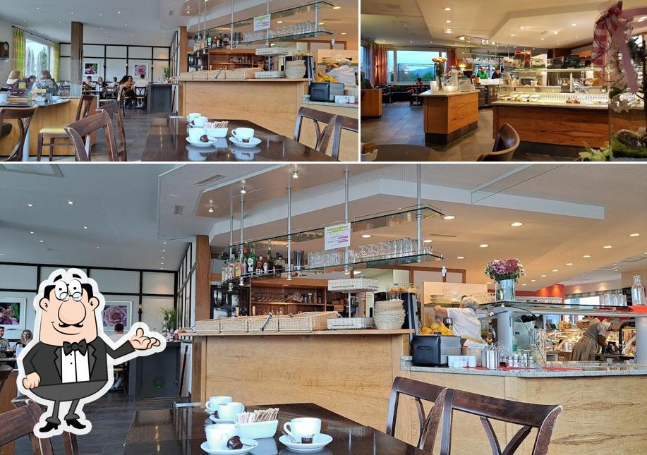 Gli interni di Knobel Bäckerei Konditorei