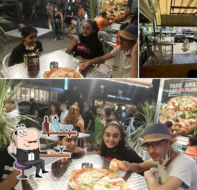 Siediti a un tavolo di Saporhit