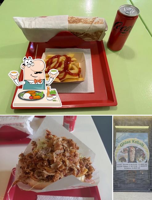 Panino con maiale stirato al Ghias Kebab Halal