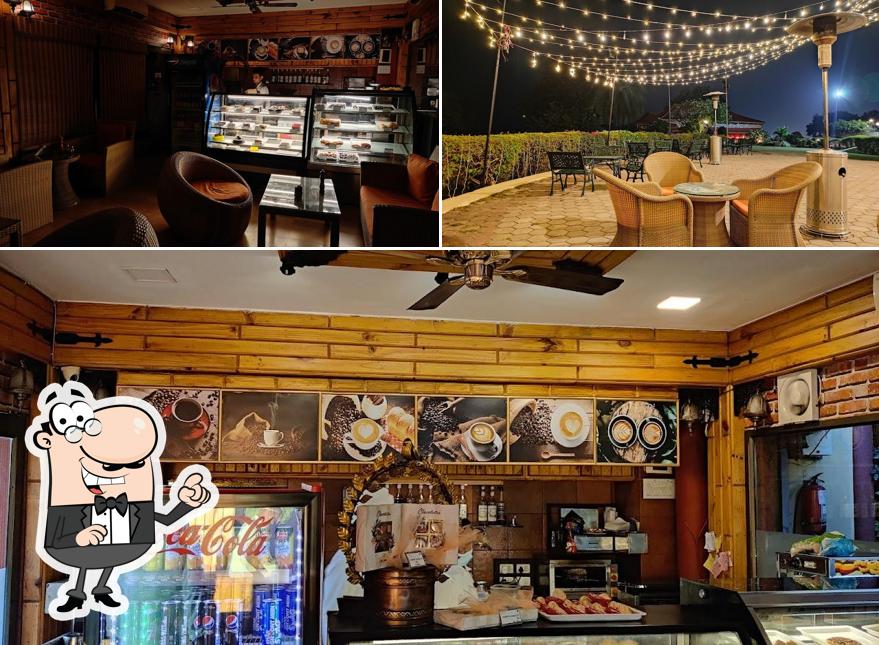 Check out how Cafe Latte looks inside