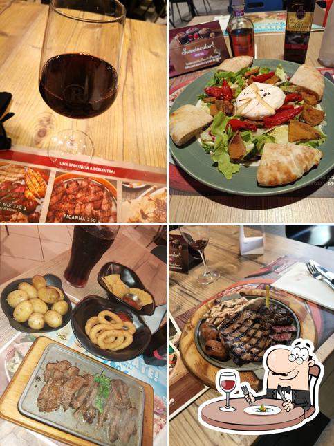 Platti al ROADHOUSE RESTAURANT VULCANO