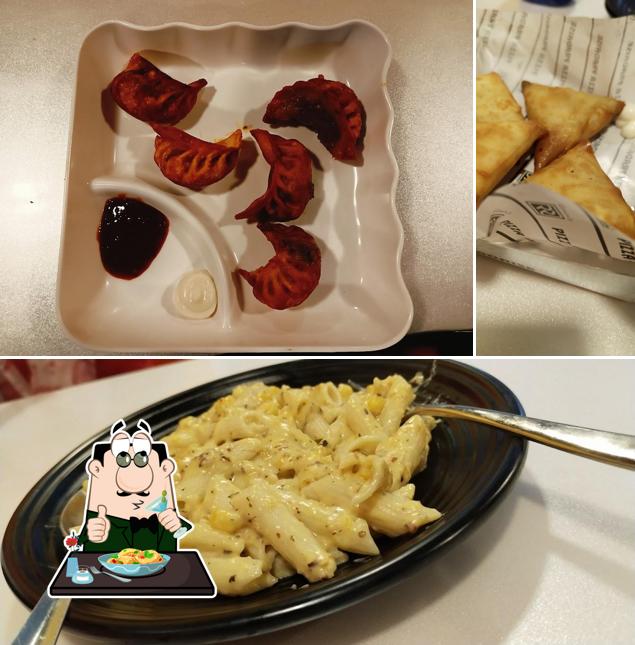 Macaroni and cheese at RR PIZZA PARADISE