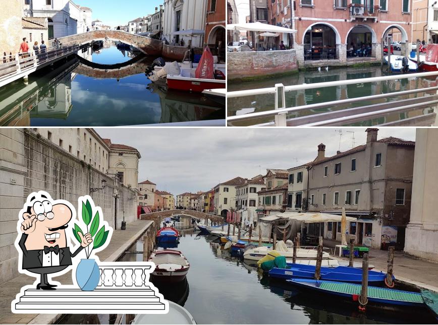 La immagine della esterno e cibo di Bar Riva Vena / Bacaro-Cicchetteria