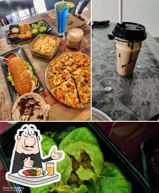 Food at Retro Thrill Cafe