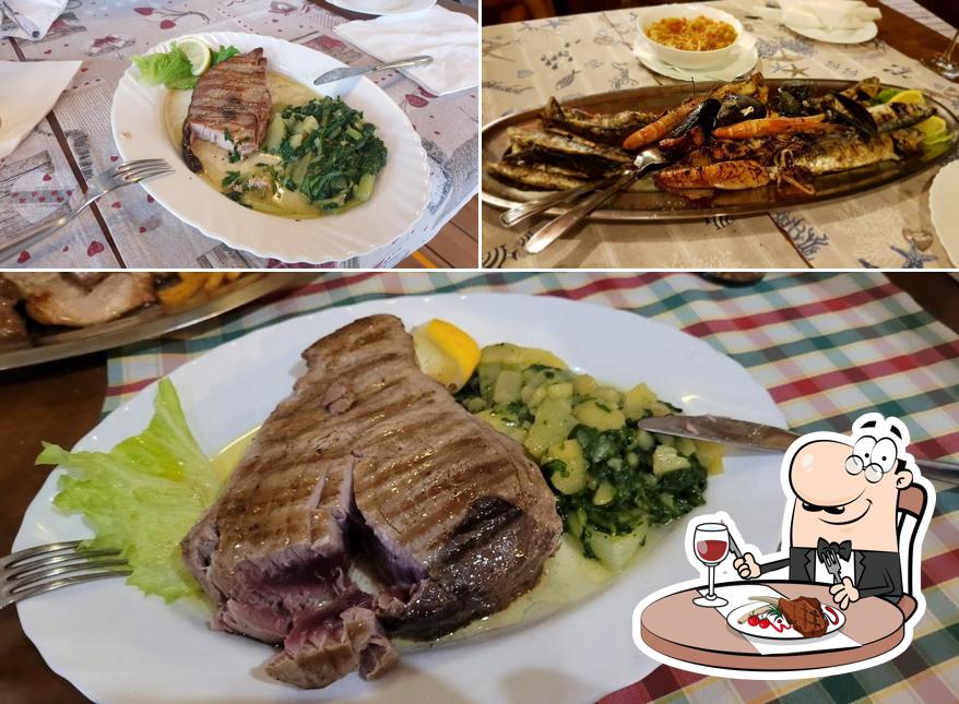 Ordina i un pasto a base di carne a Konoba Barba