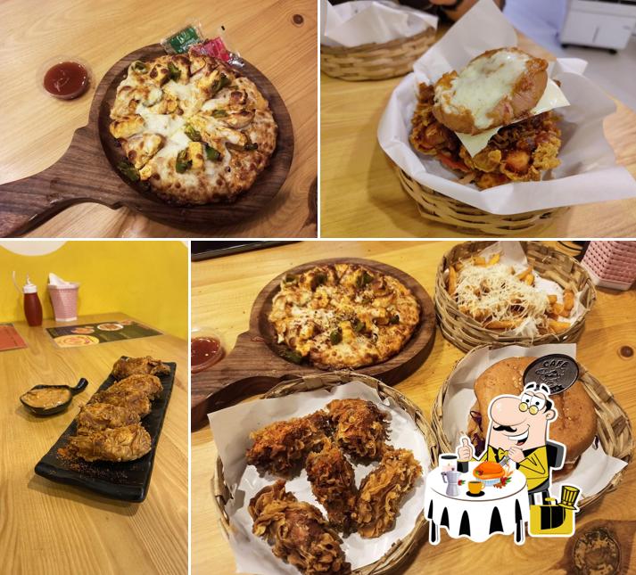 Food at Hungrella's fried chicken