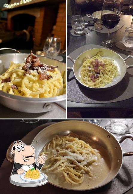 Spaghetti alla carbonara al Mangia e Pasta