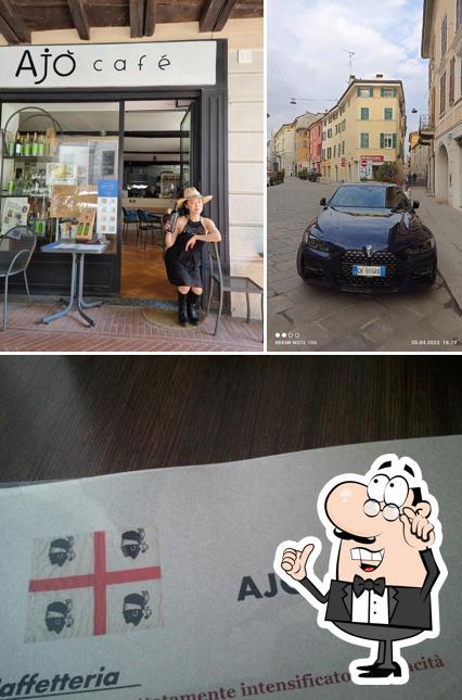 Gli interni di Ajo Cafè