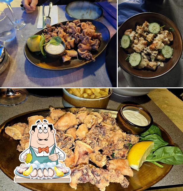 Oysters at Punto Bar & Dine
