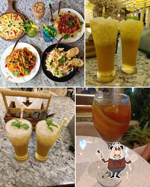 Meals at Cafe De Casa