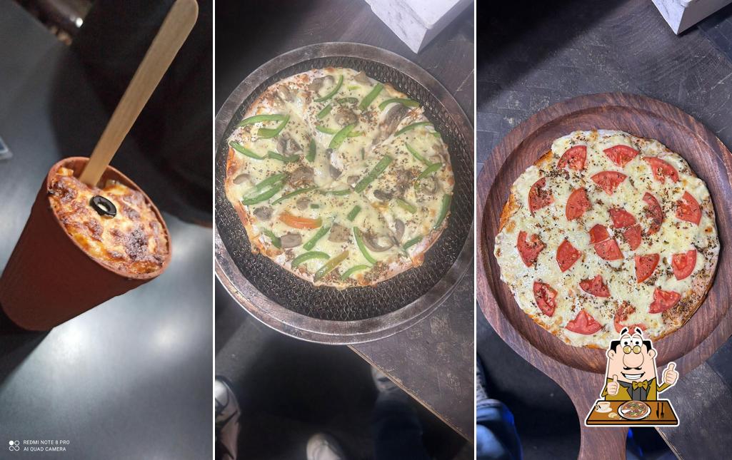 Order pizza at Mehar Juice And Bites