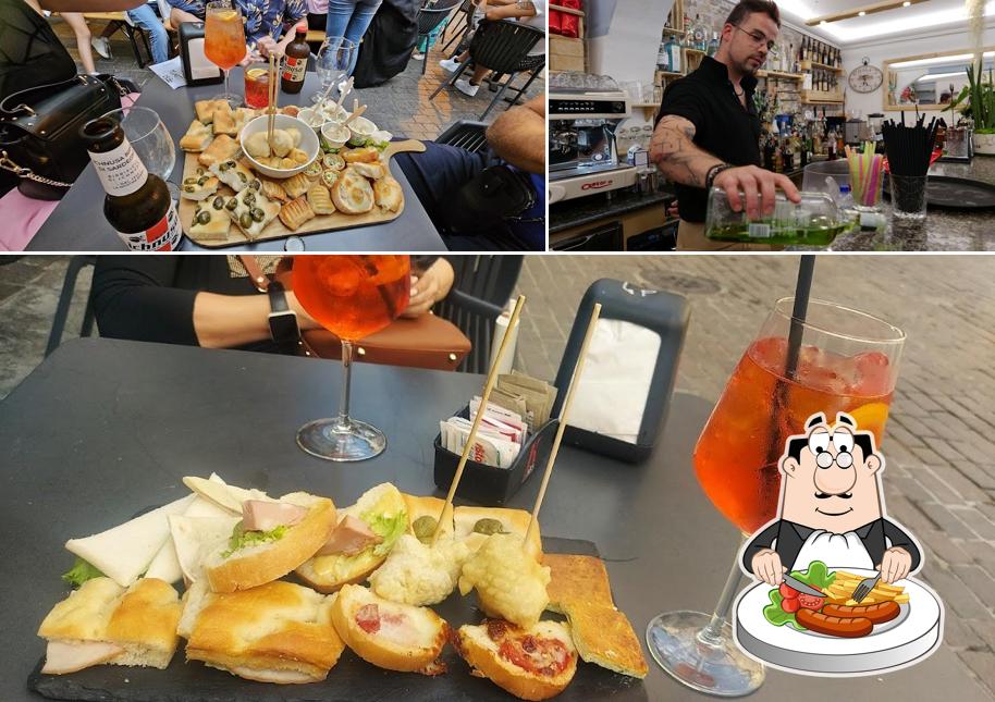 La cibo e interni del ristorante