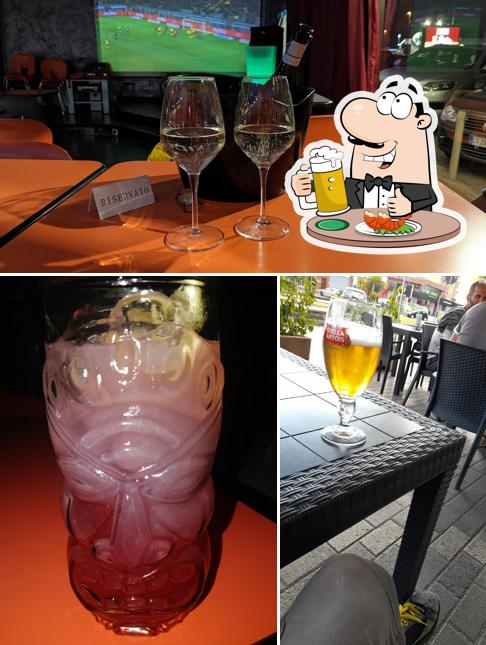 Puoi prenderti un rinfrescante bicchiere di birra chiara o scura