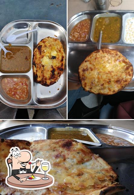 Kulcha at Bittoo Amritsari Kulcha