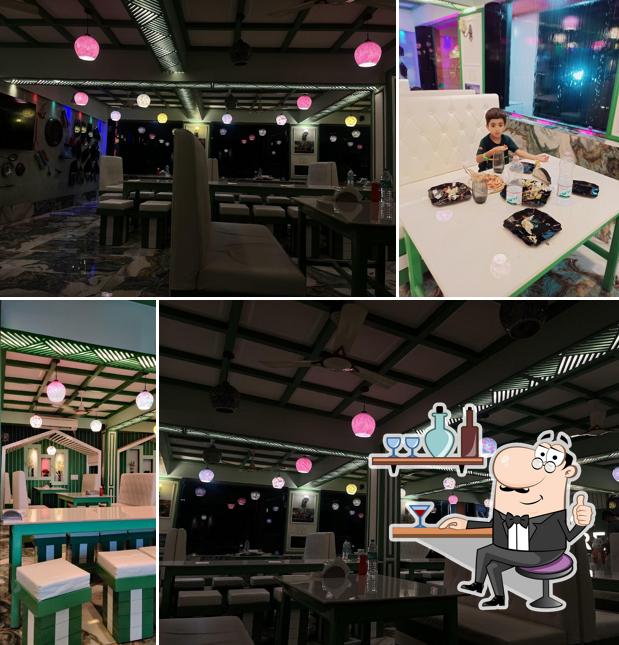 The interior of Icy n spicy fast food restaurant