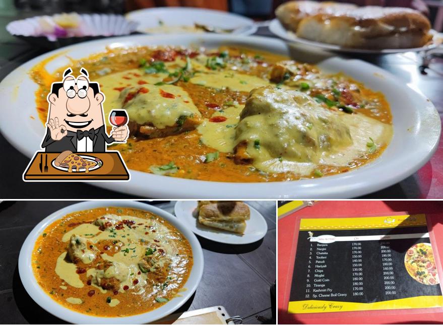 Order different types of pizza