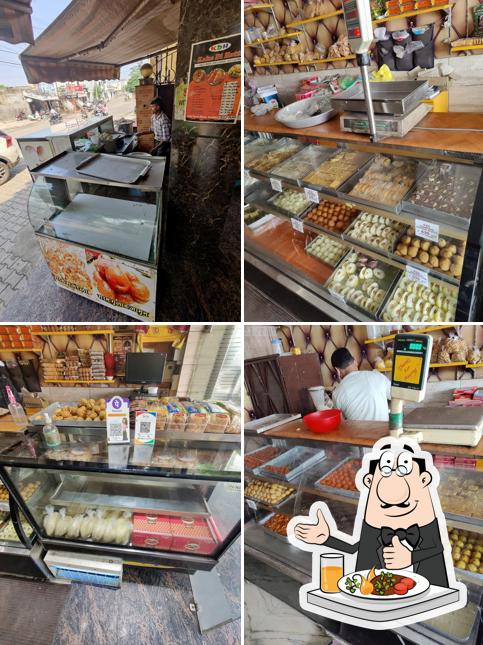 Meals at Kake Di Hatti Sweets And Caterers