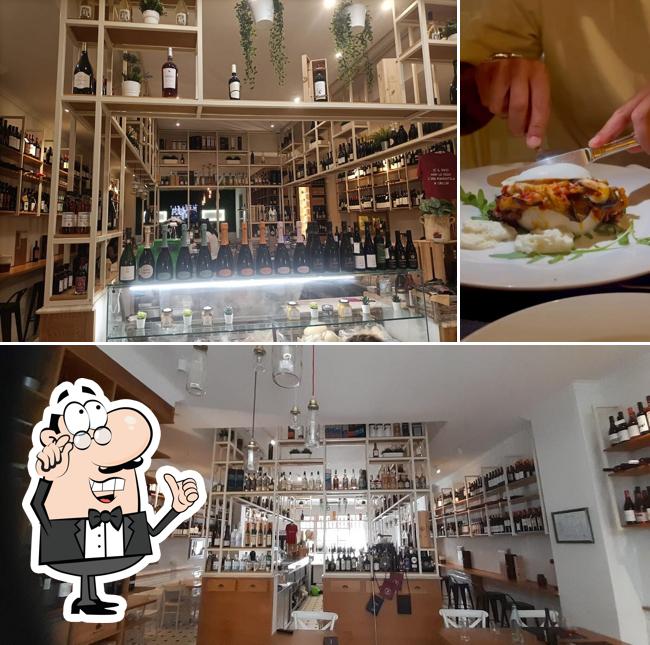 La immagine di interni e cibo da Ristorante Enoteca Lagust