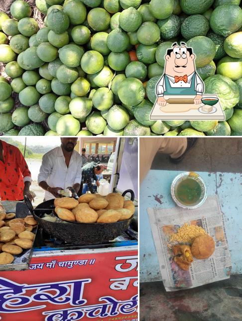 Samosa at Jain Kachori Center