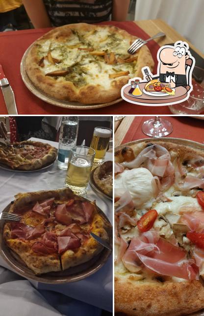 Ordina tra le molte varianti di pizza