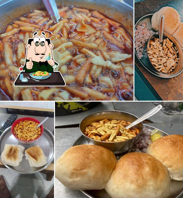 Meals at Paresh Misal
