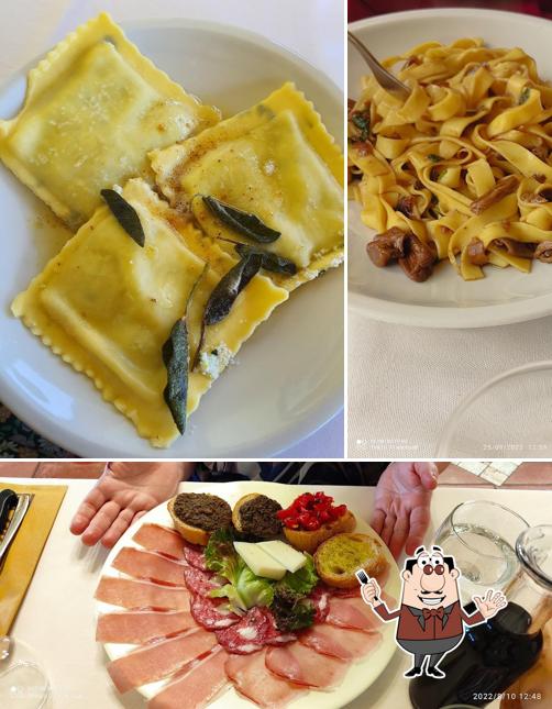 Tagliatelle al Trattoria il Carlino d'Oro