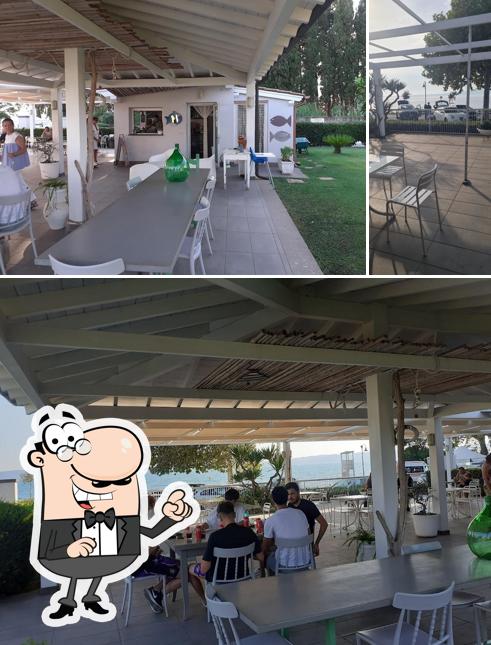 Gli interni di Skipper Insalateria Bar