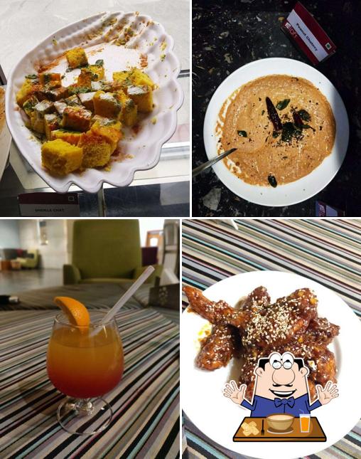 Meals at WXYZ - Aloft Hotel