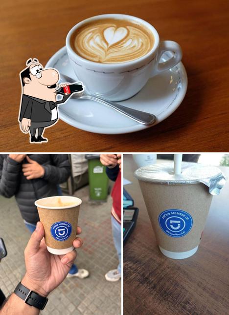 The image of Let's Coffee JMD Megapolis’s drink and food