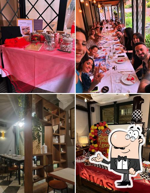 Siediti a un tavolo di Sivas magenta