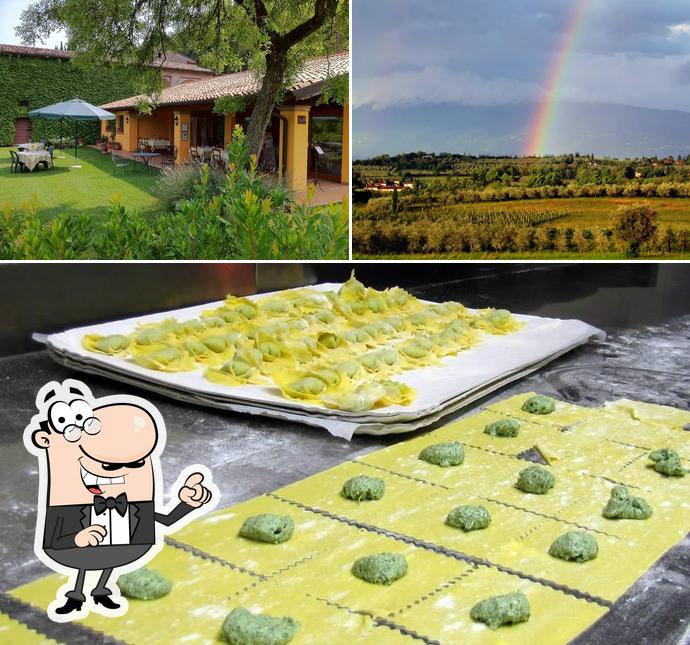 La immagine di esterno e cibo da Cascina Maigone