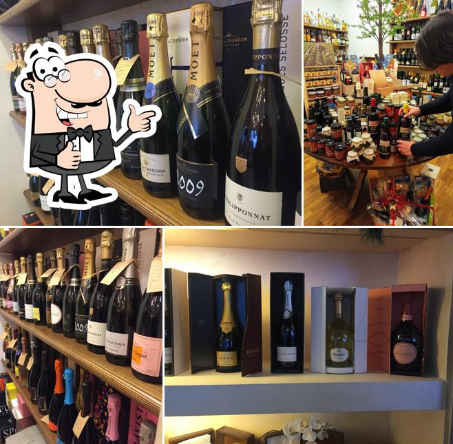 Guarda la immagine di Enoteca Vine'