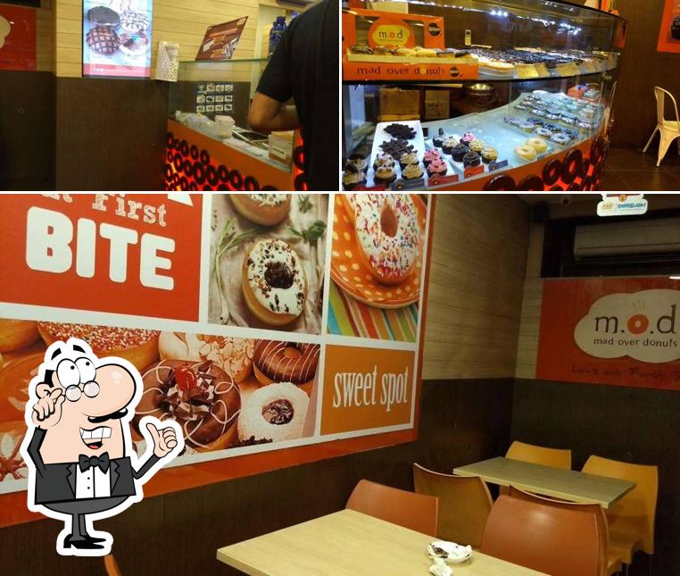 Check out how Mad Over Donuts looks inside