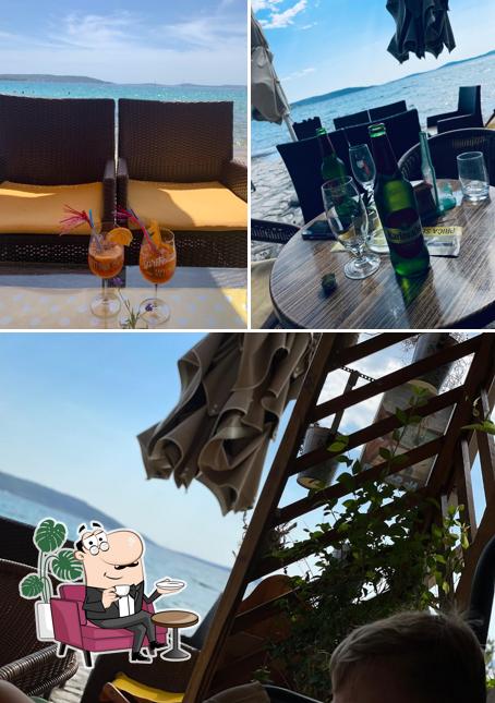 Gli interni di Beach bar Mini