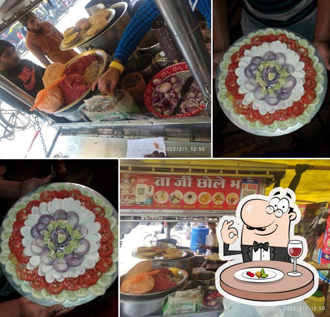 Meals at Gupta ji ke chole bhature bhandar
