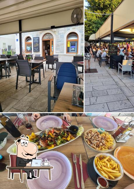 Tra le diverse cose da Restoran Portun si possono trovare la interni e cibo