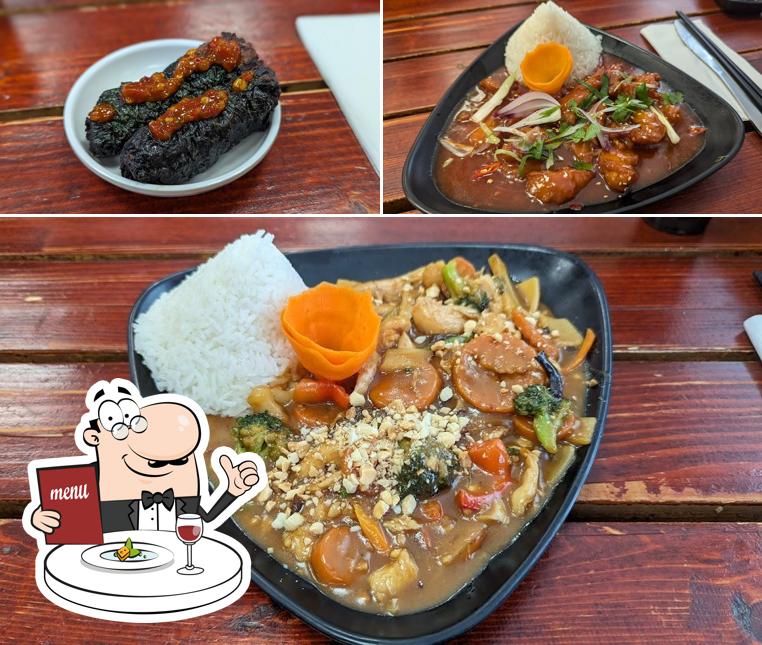 Meals at Bún Cá
