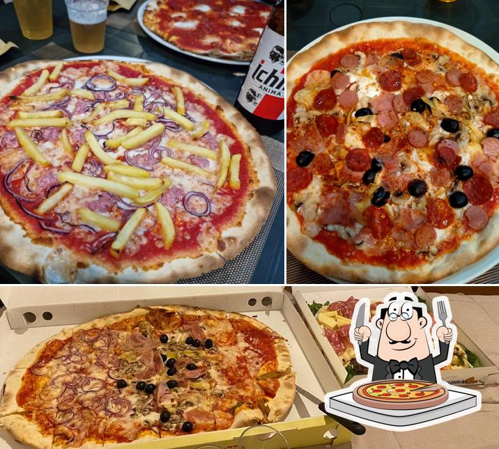 A La Rustichella Pizzeria Pistoia, puoi prenderti una bella pizza