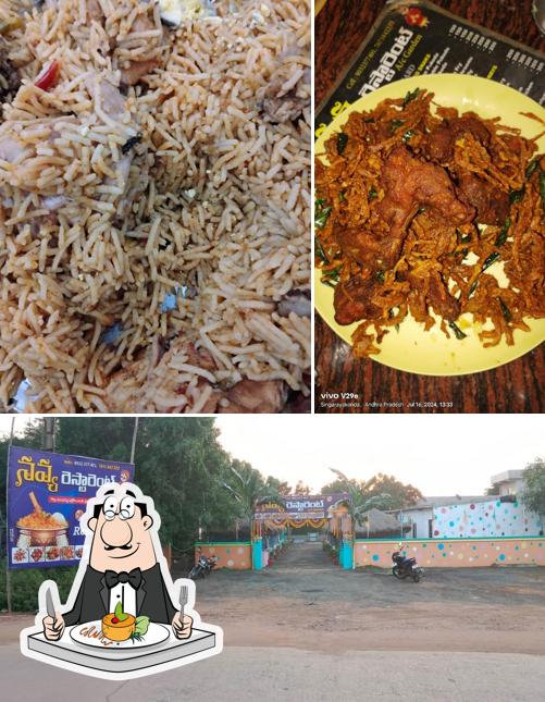 The photo of Pandu royal family restaurant’s food and exterior