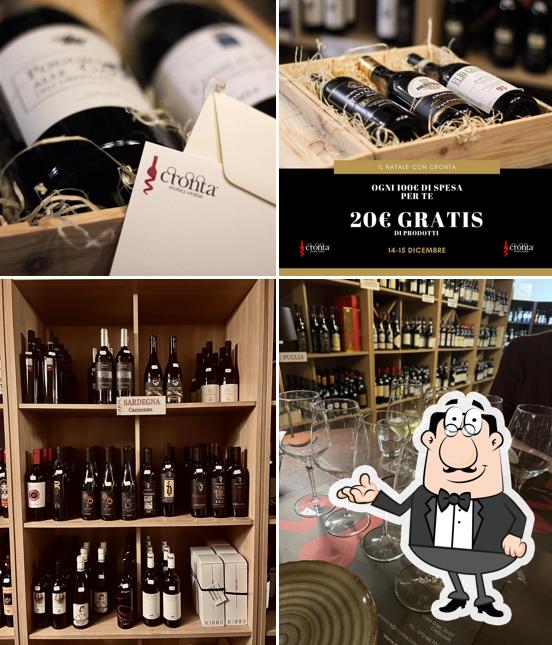 Tra le diverse cose da Cronta Enoteca Wine Bar si possono trovare la interni e bevanda