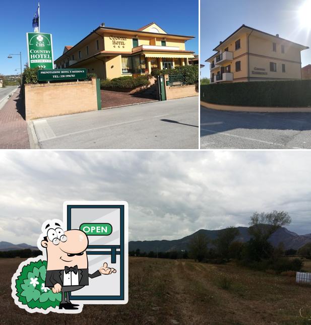 Guarda gli esterni di Country Hotel Sassoferrato