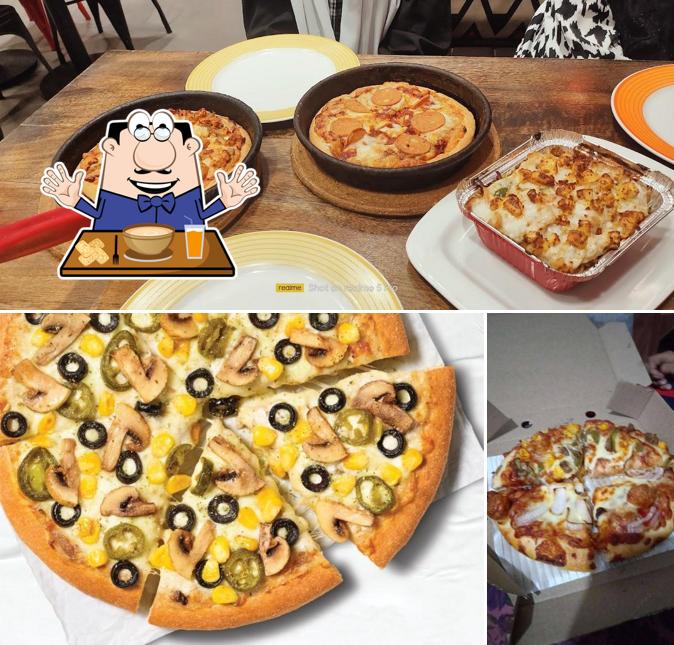 Meals at Pizza Hut MG Road Pilimoode, Trivandrum