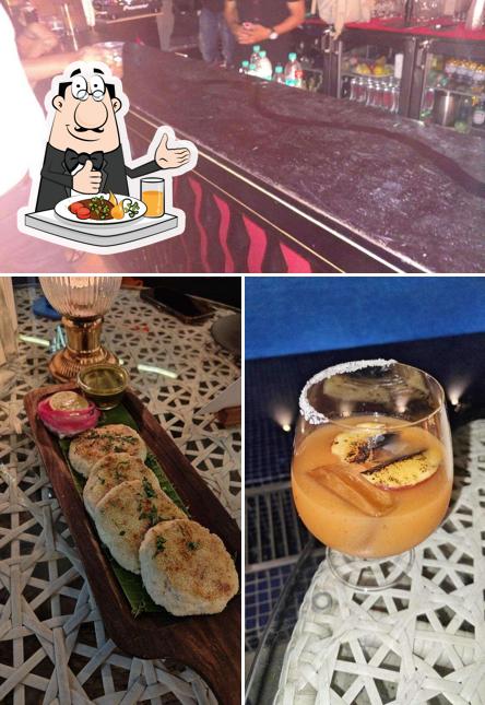 The photo of i-Bar THE Park Bangalore’s food and bar counter