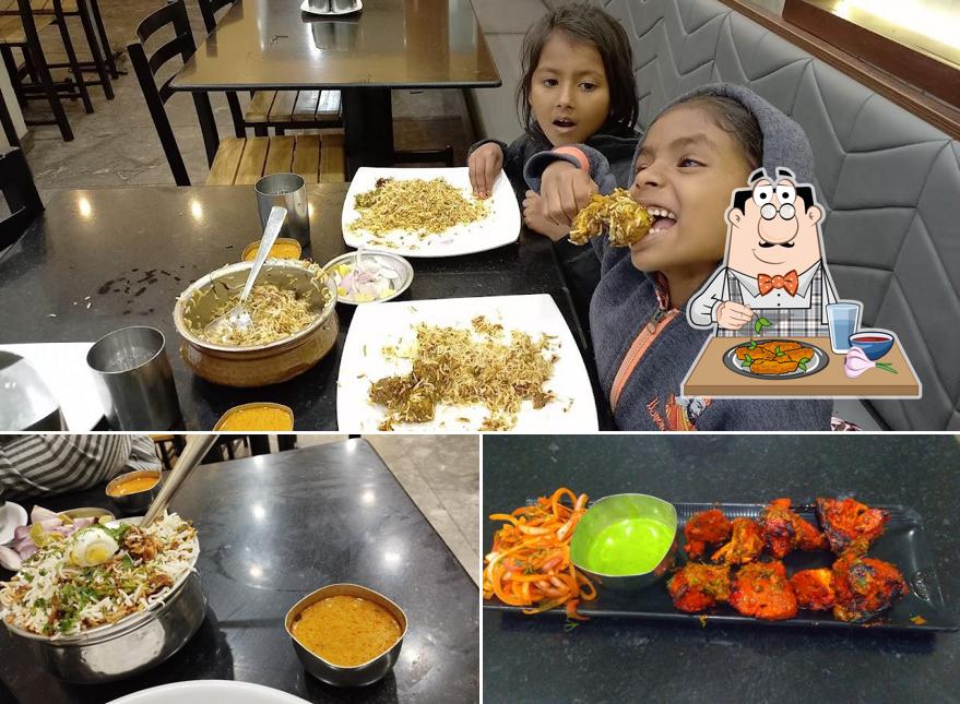 Chicken wings at Hotel Jaihind Darbar