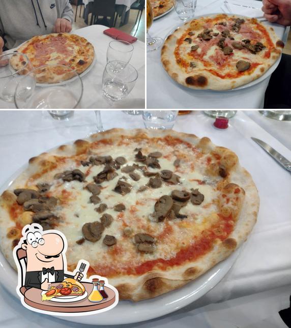 A Ristorante Paradise, puoi prenderti una bella pizza