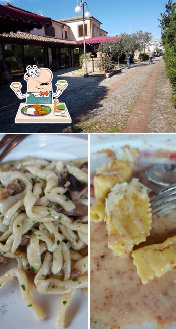 Ristorante Vecchio Podere si caratterizza per la cibo e esterno