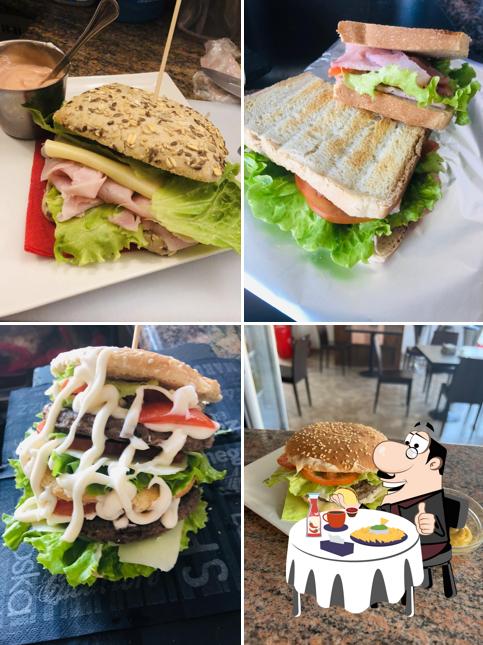 Prova un hamburger a Bar CoCo