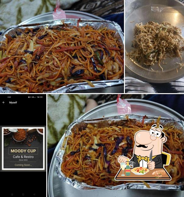 Pad thai at Moody Cup Cafe & Restro