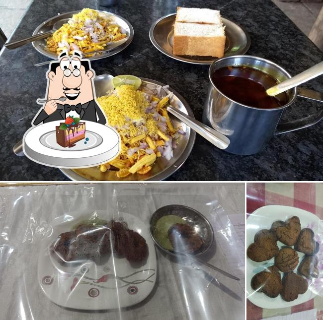 Chocolate cake at Jolly Misal (Misal Samrat)